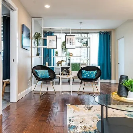 Downtown! 2Bd City View Onsite Parking King Lm809